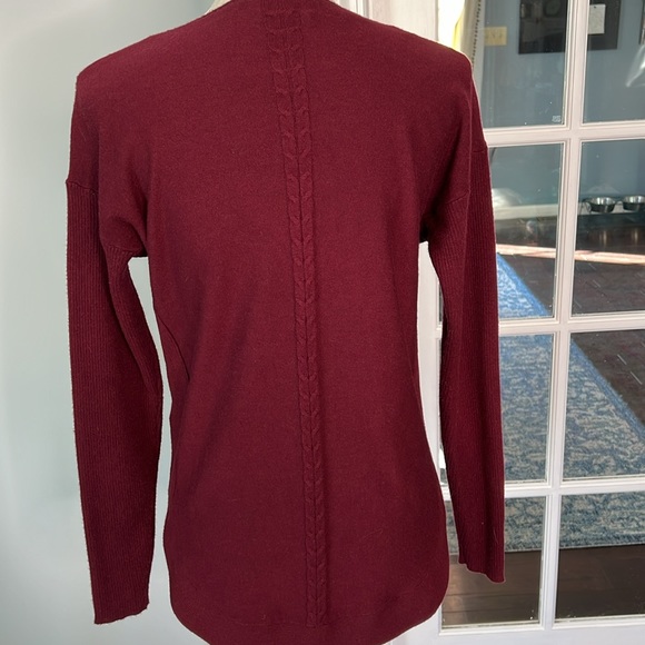 Charlie B long sleeve sweater top, maroon, size S - Picture 6 of 8